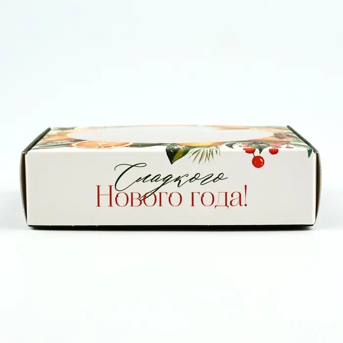 Коробка для макарун с низкими бортами «Сладкого Нового года!», венок, 11х 11х 3 см Коробка для макарун с низкими бортами «Сладкого Нового года!», венок, 11х 11х 3 см