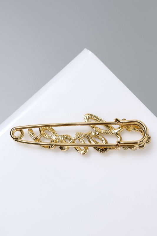 Булавка LOVE, 6 см, цвет белый в золоте Булавка LOVE, 6 см, цвет белый в золоте