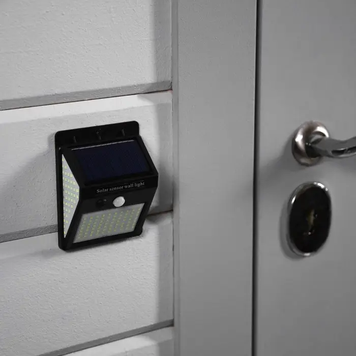 Садовый светильник на солнечной батарее с датчиком движения, накладной, 150 LED, свечение белое