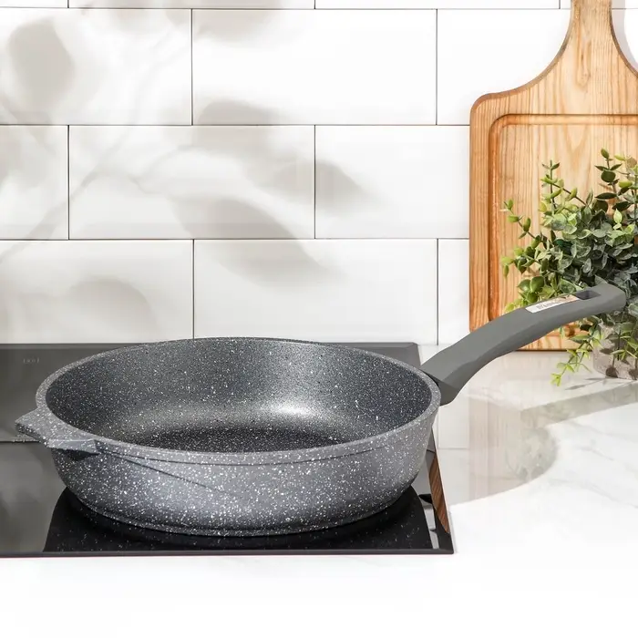 Сковорода Мечта &laquo;Гранит&raquo;, d=28 см, h=7 см, пластиковая ручка, антипригарное покрытие, литой алюминий, серая