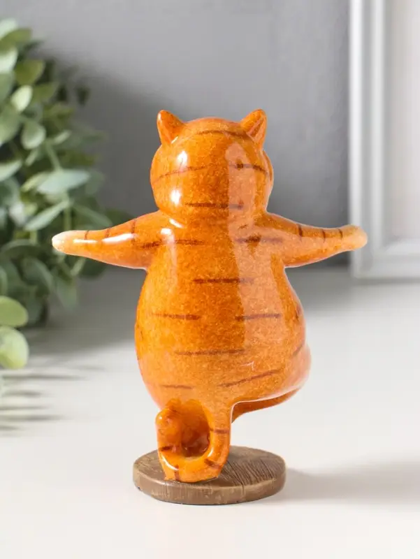 Сувенир полистоун лак "Пухлый кот-йог" 12х7х14,7 см