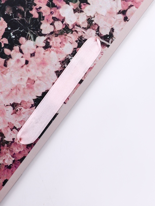 Пакет подарочный вертикальный «Табебуйя розовая»,  M 26 × 32 × 12 см