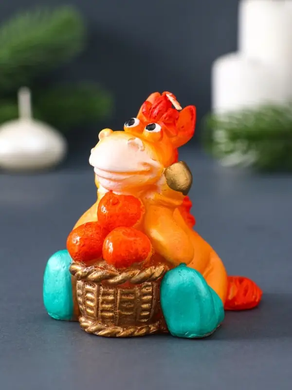 Свеча фигурная "Лошадка с мандаринами" 6х7,5х7,5 см, цв. золотой