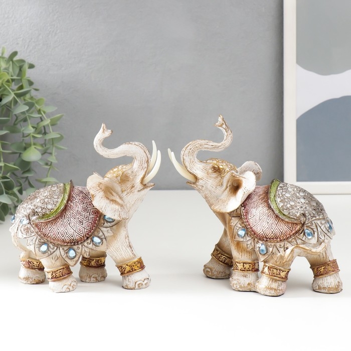 Сувенир полистоун Сувенир полистоун "Слон в попоне с сапфирами" под дерево 14х16х7,5 см
