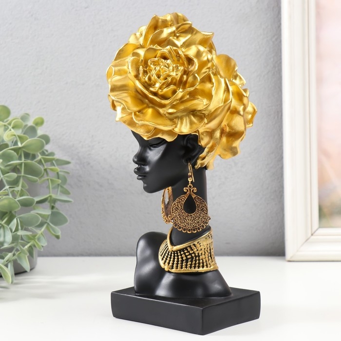 Сувенир полистоун Сувенир полистоун "Африканка с золотыми розами в волосах, с ожерельем" чёрный 24х10х11 см