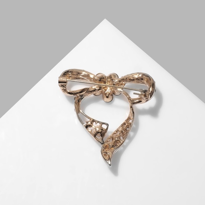Брошь «Бантик» неженка, цвет белый в золоте Брошь «Бантик» неженка, цвет белый в золоте