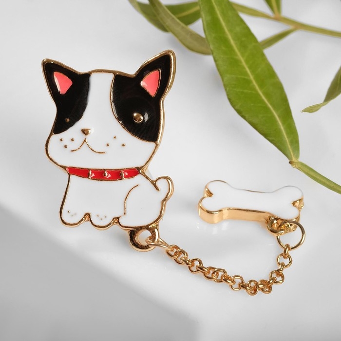 Значок «Собачка» бульдожек с косточкой, цветной в золоте Значок «Собачка» бульдожек с косточкой, цветной в золоте