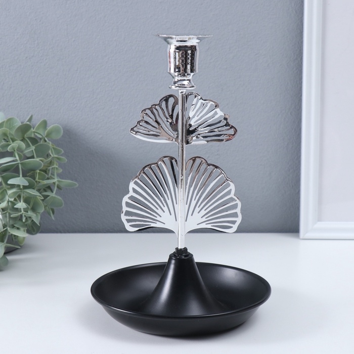 Подсвечник металл на 1 свечу Подсвечник металл на 1 свечу "Лист Гинкго" d-2 см 15,5х15,5х24,5 см