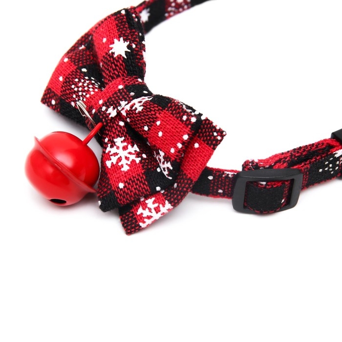 Ошейник текстильный со снежинками и бубенчиком, 30 х 1 см, красно-чёрный Ошейник текстильный со снежинками и бубенчиком, 30 х 1 см, красно-чёрный