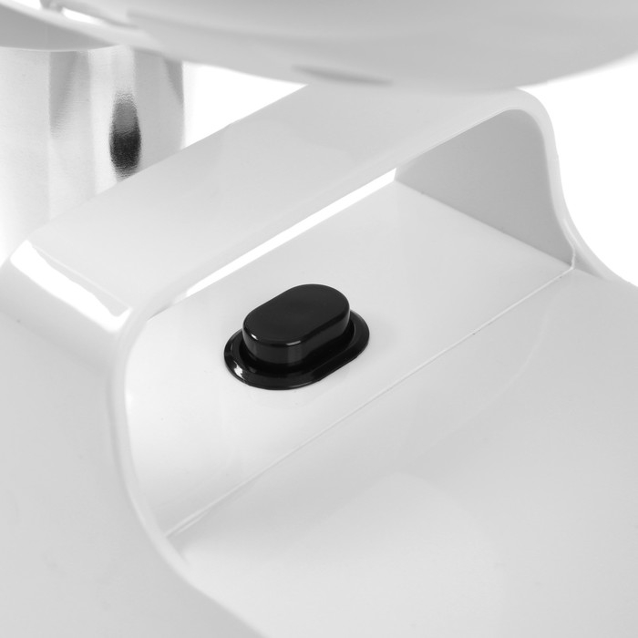 Мясорубка электрическая  Мясорубка электрическая "АКСИНЬЯ" КС-2003, 2000 Вт, реверс, белая