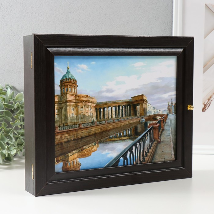 Ключница Ключница "Казанский собор" венге 26х31 см