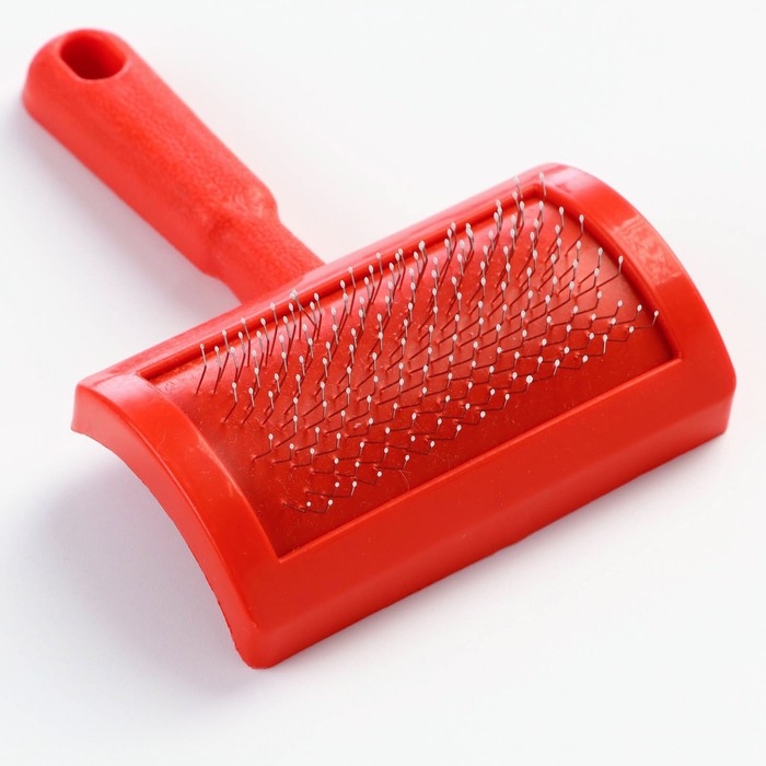 Пуходерка полукруглая малая с каплями, 8,5 х 13 см, красная Пуходерка полукруглая малая с каплями, 8,5 х 13 см, красная