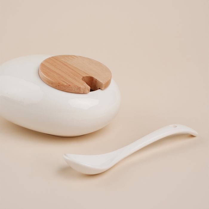 Набор банок фарфоровых с ложкой для сыпучих продуктов на подставке SL Home &laquo;Тренто&raquo;, 7 предметов: 3 банки 150 мл, подставка, 3 ложки