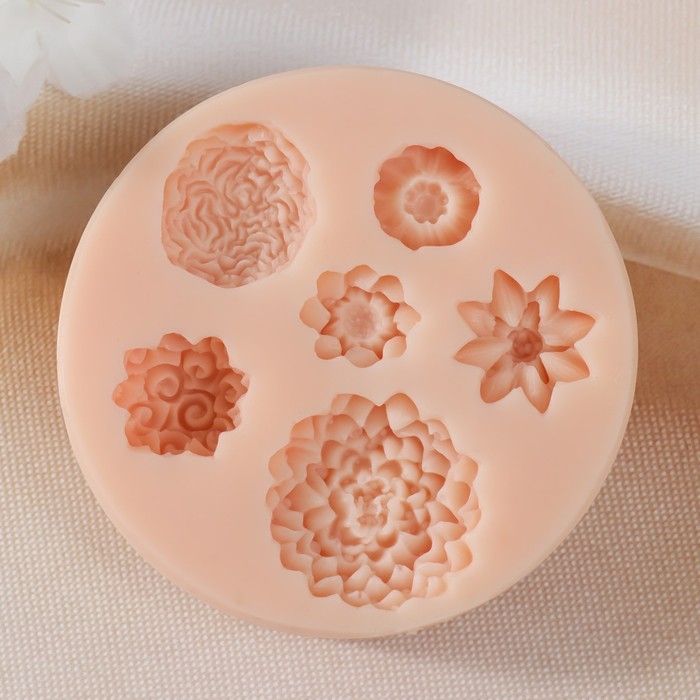 Молд силикон Молд силикон "Садовые цветы" 2,4х2,4х1,4 3х3х0,5 2,5х2,5х0,8 1,6х1,6х0,5 1,7х1,7х0,5 2,