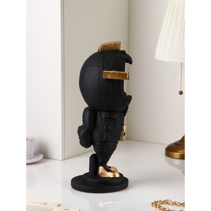 Подставка для мелочей «Астронавт», полистоун, 44 см, цвет чёрный матовый Подставка для мелочей «Астронавт», полистоун, 44 см, цвет чёрный матовый