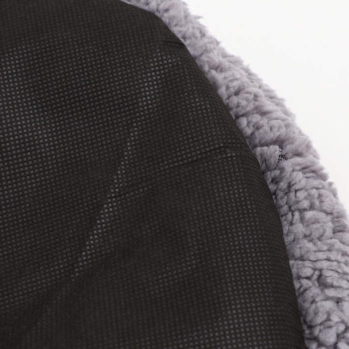 Лежанка для собак и кошек  Лежанка для собак и кошек "Уют", мягкий мех, 45 х 35 х 11 см, серая