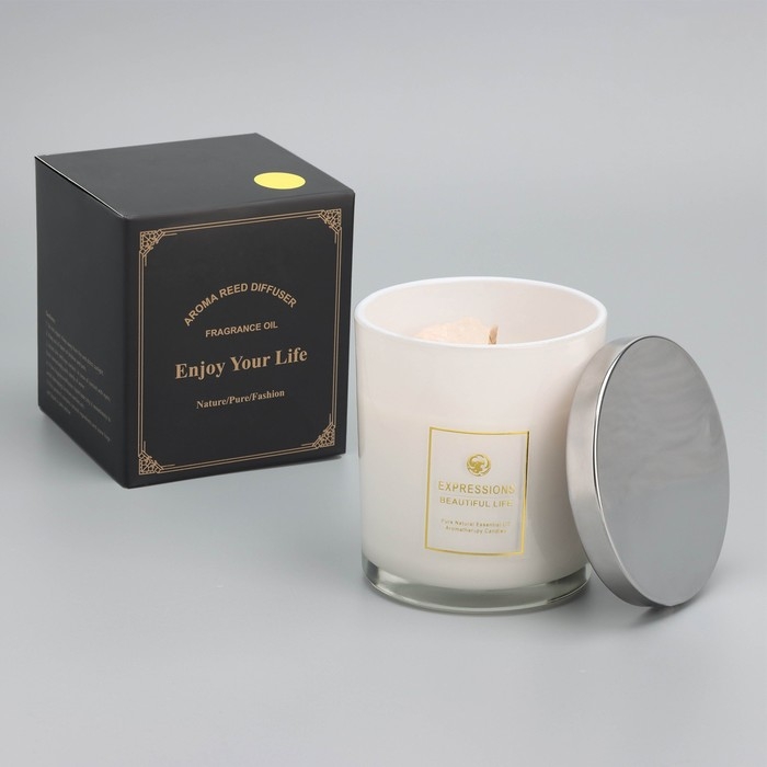 Свеча ароматическая  Свеча ароматическая "Scented Candle", английская груша и фрезия
