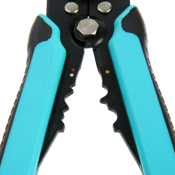 Стриппер ТУНДРА, автоматический, для зачистки проводов 0.5-10 мм2, обжим наконечников Стриппер ТУНДРА, автоматический, для зачистки проводов 0.5-10 мм2, обжим наконечников