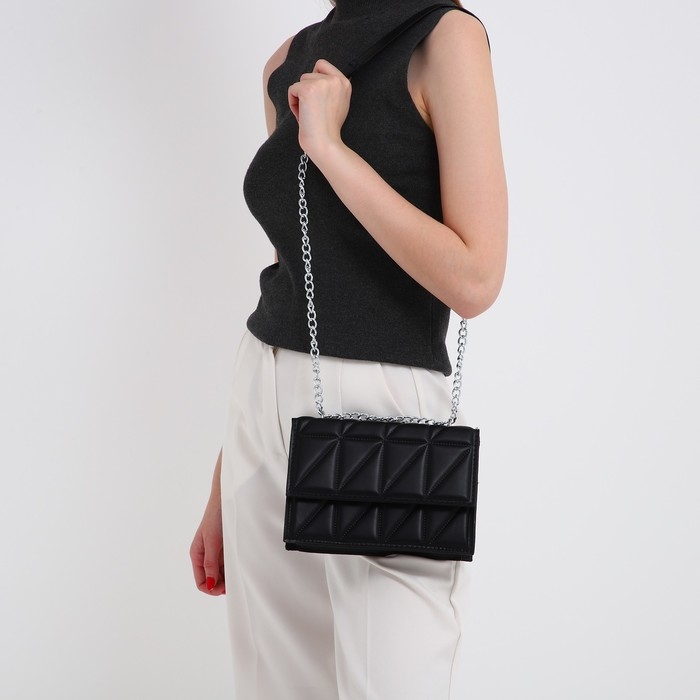 Сумка женская на клапане, 22х15х6 см, цвет чёрный Сумка женская на клапане, 22х15х6 см, цвет чёрный