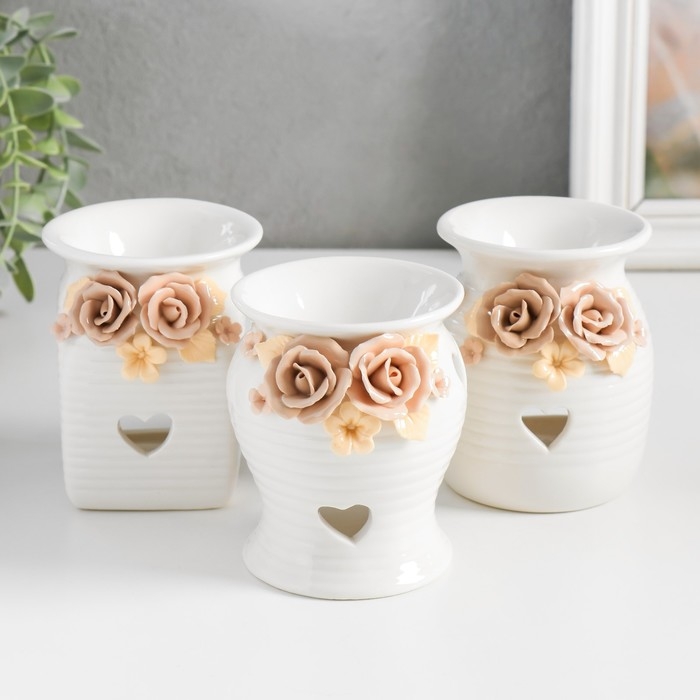 Аромалампа керамика  Аромалампа керамика "Розочки и незабудки с сердечком" МИКС 7,5х7,5х9,5 см