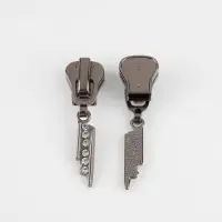 Бегунок для молнии &laquo;Трактор&raquo;, №8, &laquo;Стразы&raquo;, 10 шт., цвет чёрный никель