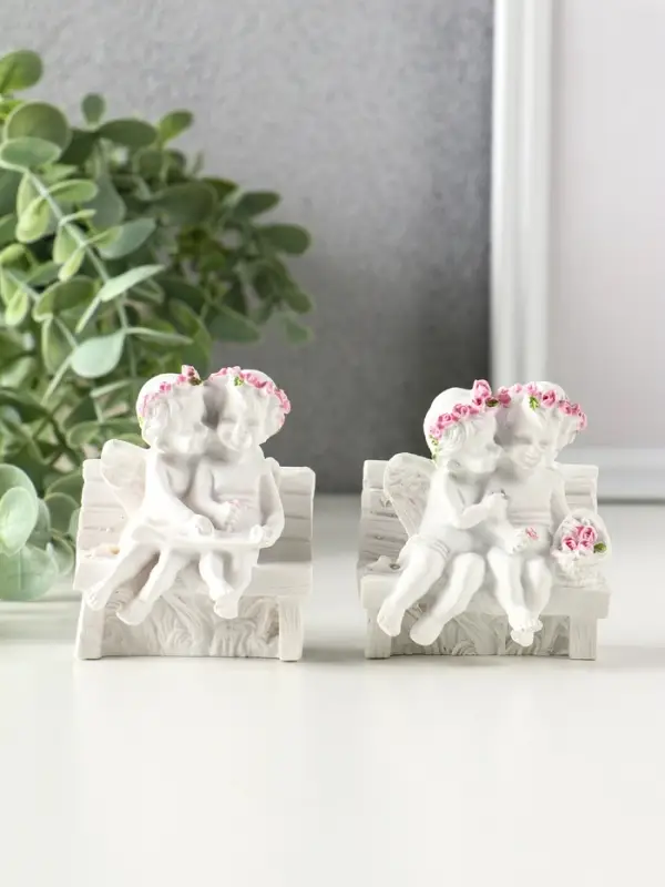 Фигурка &laquo;2 ангелочка в розовом веночке на скамейке&raquo;, 8&times;7&times;5 см, МИКС