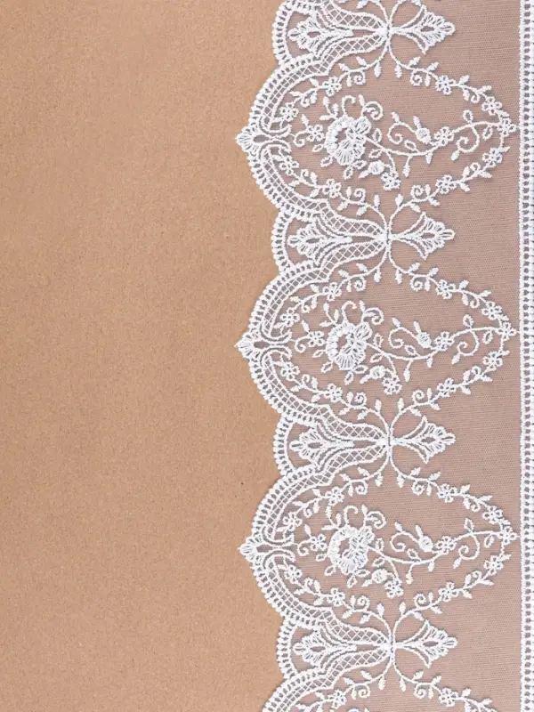 Кружево на сетке, 145 мм, 11&plusmn;1 м, белое