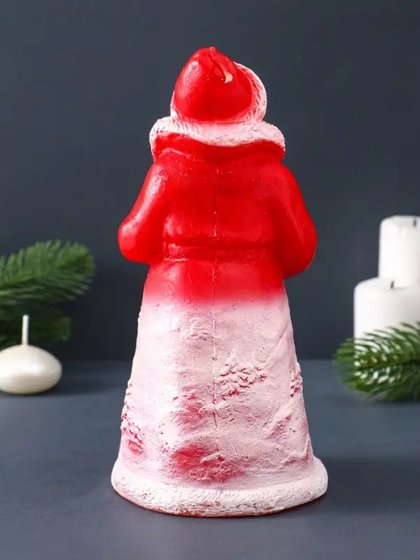 Свеча фигурная "Дед Мороз с подарком" 9х9х19,5 см, цв. красный