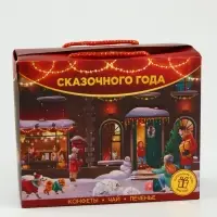 Подарочный набор «Сказочного года»: чай (50 г), конфеты (110 г), печенье брауни (120 г) Подарочный набор «Сказочного года»: чай (50 г), конфеты (110 г), печенье брауни (120 г)