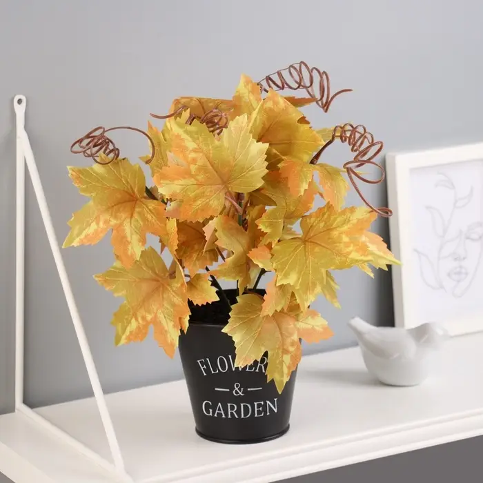 Искусственный цветок в горшке &laquo;Гейхера эстра&raquo;, 25&times;10 см, МИКС