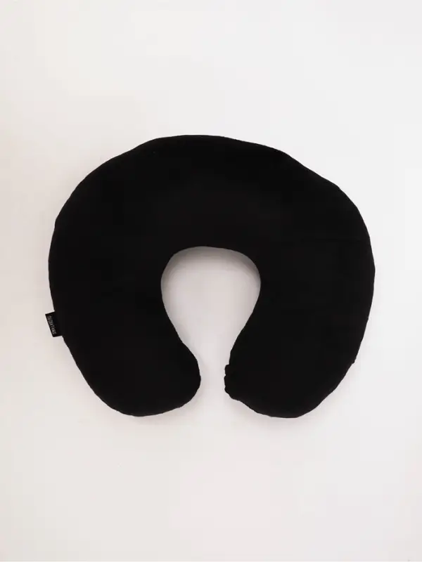 Подушка для путешествий бархатная "Прошу не беспокоить", черная, 28 х 30 х 9  см