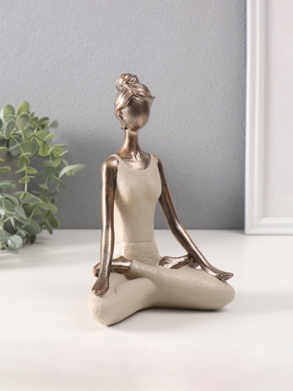 Сувенир полистоун  Сувенир полистоун "Девушка на йоге - дыхание" под бронзу 8х13х19 см