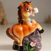 Копилка полистоун "Коняшка на камешке с цветком" 10х6х12,5 см