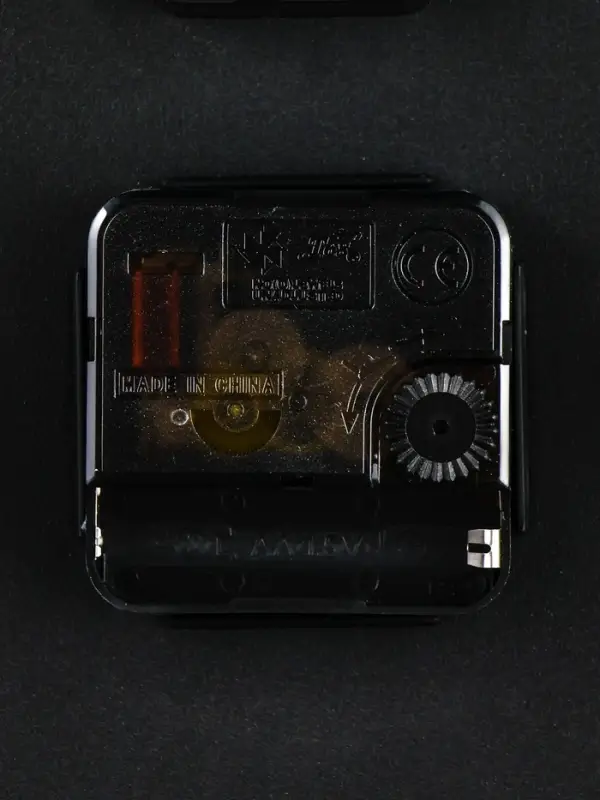 Часы настенные классические &laquo;Эстер&raquo;, плавный ход, d=20 см, циферблат d=17 см