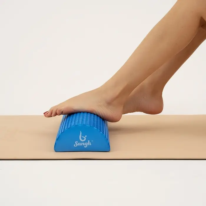 Полусфера массажная Sangh, 45&times;15&times;7 см, МИКС