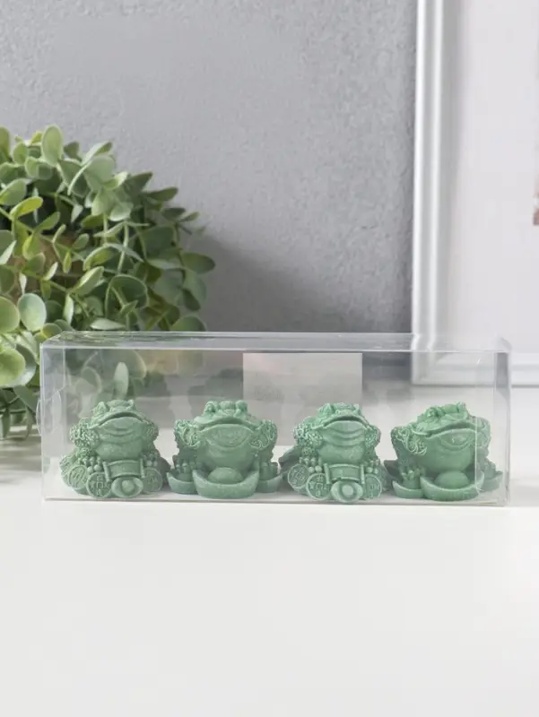 Сувенир полистоун "Денежная жаба на монетах со слитком" набор 4 шт зелёный 5х4,3х4 см