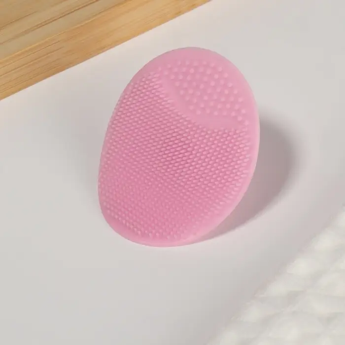 Щётка для умывания «Овал» на присоске, 6.3×5 см, МИКС