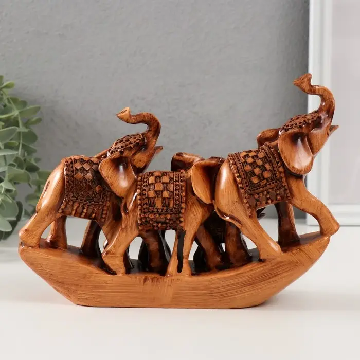 Сувенир полистоун "Пять слонов с попоной на подставке" под дерево 6х22х15,5 см
