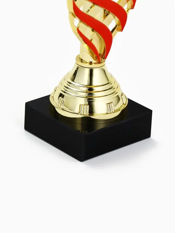 Кубок 190 В, наградная фигура, золото, подставка мрамор, 19.5&times;8&times;8 см