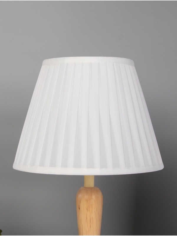 Лампа настольная BayerLux ЭКО Лампа настольная BayerLux ЭКО "Анна" 1х40Вт Е27 белый/коричневый 30х30х47см