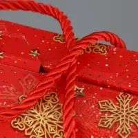 Коробка подарочная складная "Снегири" 23 х 10 х 23 см Коробка подарочная складная "Снегири" 23 х 10 х 23 см