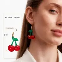 Серьги висячие &laquo;Вишня&raquo;, на петельке. цветные в золоте