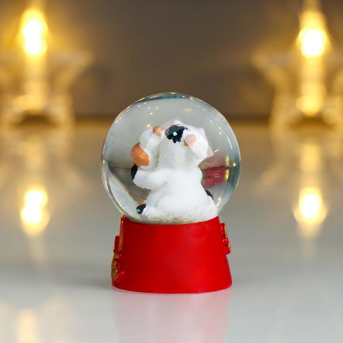 Сувенир полистоун водяной шар Сувенир полистоун водяной шар "Бычок-малыш" МИКС 6х4,3х4,3 см