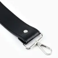 Ручка для сумки, с карабинами, 35&plusmn;1 см &times; 3.5 см, цвет чёрный, серебряный