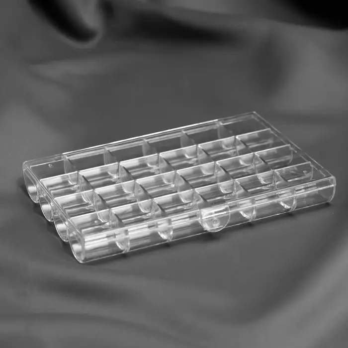 Органайзер для ниток, на 48 шпулек, 18 × 13 × 2,5 см, цвет прозрачный Органайзер для ниток, на 48 шпулек, 18 × 13 × 2,5 см, цвет прозрачный