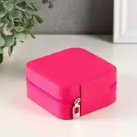 Шкатулка кожзам для украшений "Фуксия" 4 ячейки, 7 полос, 3 крючка 10х10х5 см