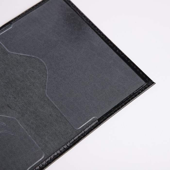 Обложка для паспорта, тиснение, крокодил, цвет чёрный Обложка для паспорта, тиснение, крокодил, цвет чёрный