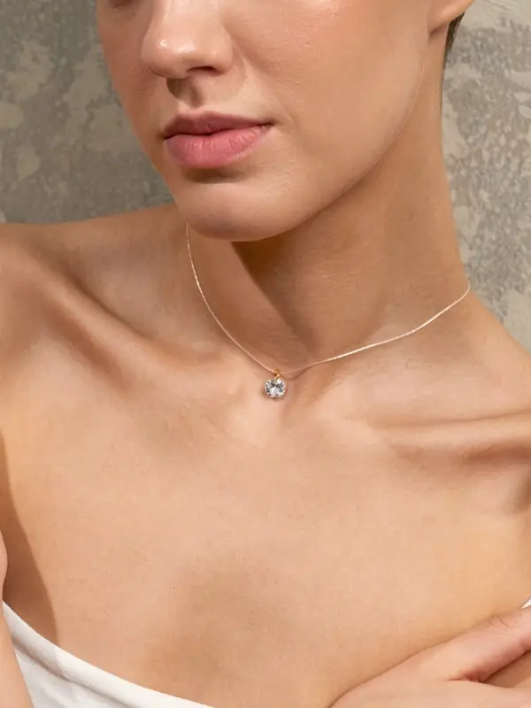 Кулон на леске &laquo;Счастье ждёт тебя&raquo;, крупная бусина, белый в серебре, 30 см