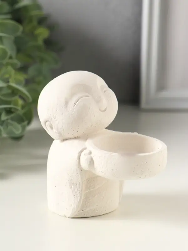 Подсвечник на 1 свечу &laquo;Монах&raquo;, 8&times;8&times;5 см, гипс