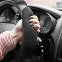 Спонжевая оплетка руля AVS SP-426XL-B ( размер XL, черный) - Серия "Sponge"